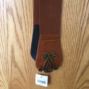 Belt- never worn! Looks great with the red romper